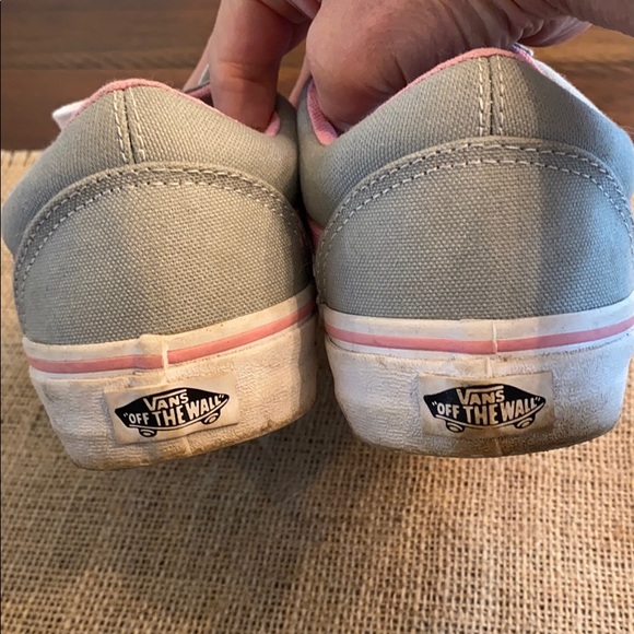 Vans - Picture 5 of 11